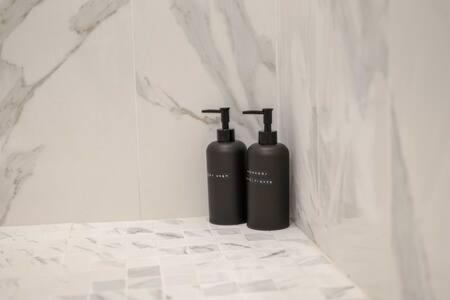 The O'Keeffe-2Nd Floor Boutique Hotel Suite Bentonville Extérieur photo
