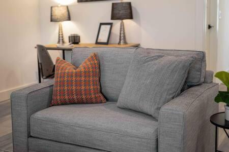 The O'Keeffe-2Nd Floor Boutique Hotel Suite Bentonville Extérieur photo