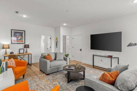 The O'Keeffe-2Nd Floor Boutique Hotel Suite Bentonville Extérieur photo